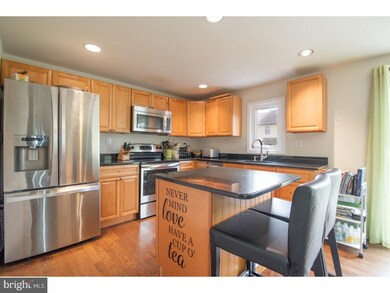 3923 Gatehouse Ln, Skippack, PA 19474 - photo 7