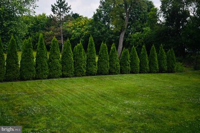 1650 Bowman St, Chambersburg, PA 17201 - photo 2