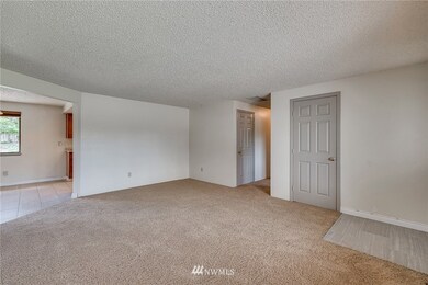 303 S Houston Ave, East Wenatchee, WA 98802 - photo 4