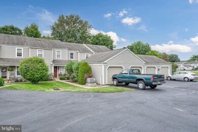 203 Barrington Ct, Palmyra, PA 17078 - photo 3