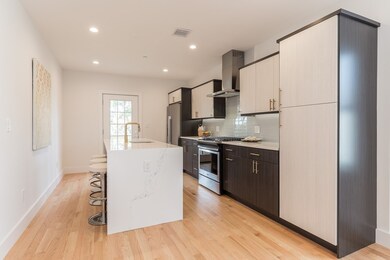 112 King St unit 2, Dorchester, MA 02122 - photo 2