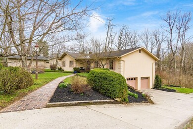 370 Naiche Ct, Columbus, OH 43213 - photo 4