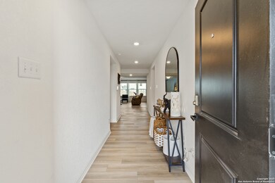 3538 Silver Set, San Antonio, TX 78245 - photo 5