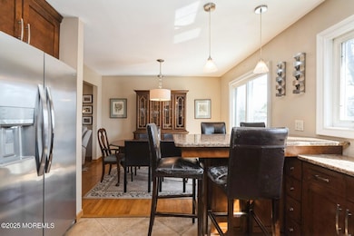 Breakfast bar