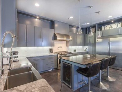 Kitchen. Professional appliances and fixtures!