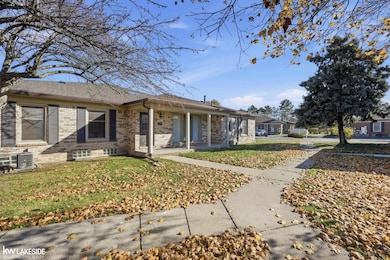 14765 Madison Ct, Shelby Township, MI 48315 - photo 3