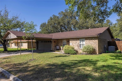 3603 Surrey Ln, Brownwood, TX 76801 - photo 2