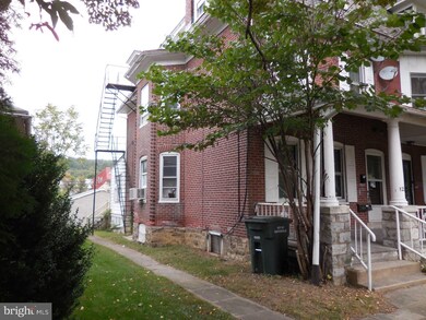 1233 E Lincoln Hwy, Coatesville, PA 19320 - photo 2