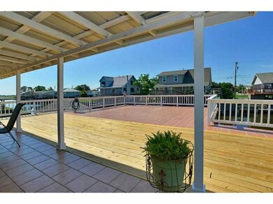 Photo. Upstairs Deck