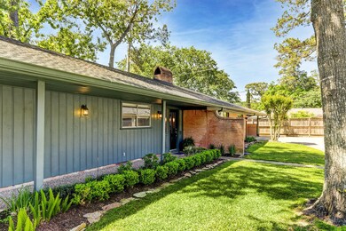 10214 Shady River Dr, Houston, TX 77042 - photo 3