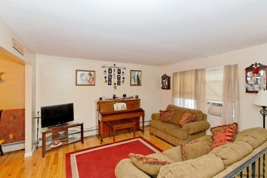 4 Celeste Dr, Rensselaer, NY 12144 - photo 3