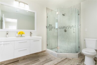 22020 Galvez St, Woodland Hills, CA 91364 - photo 5