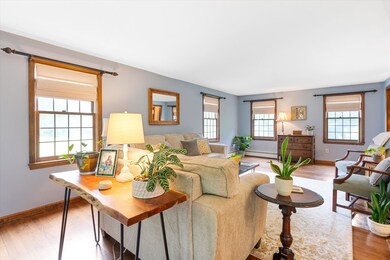 19 Camelot Dr, Bedford, NH 03110 - photo 4