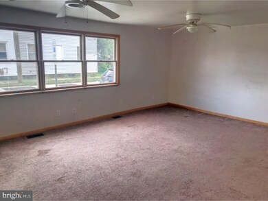 308 W Green St, Millville, NJ 08332 - photo 5