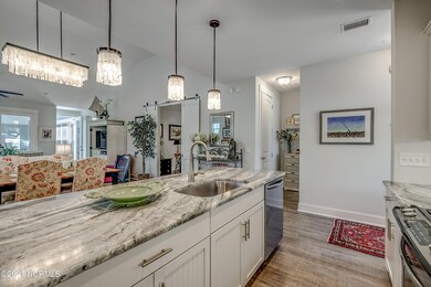 1526 Harbour Pl 009