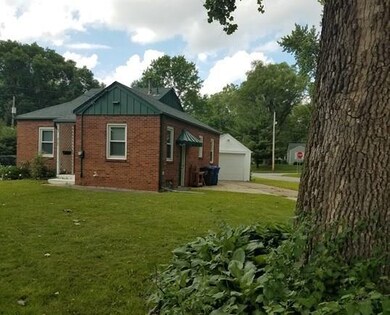 5723 Clark Blvd - side & garage