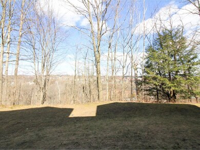 289 Hildred Dr, Burlington, VT 05401 - photo 4