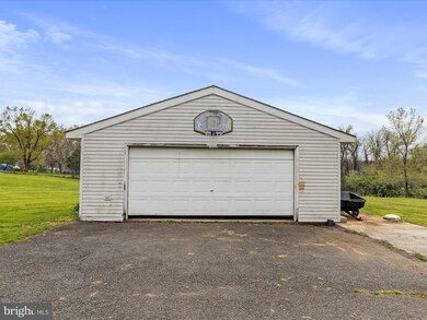 49 Peach Tree Ln, Bunker Hill, WV 25413 - photo 3