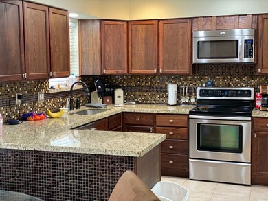 16411 Forest Bend Ave, Friendswood, TX 77546 - photo 7