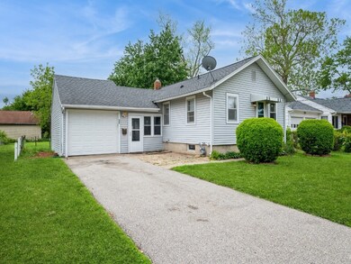 259 25th Ave SW, Cedar Rapids, IA 52404 - photo 2