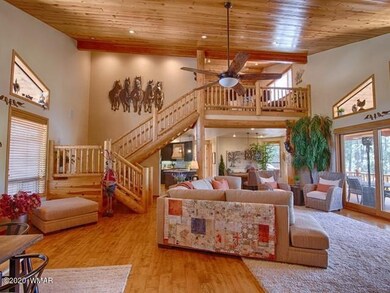 005_Living Room