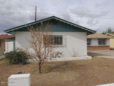 023-261985 Front Left