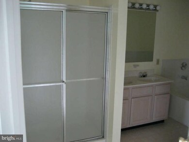 47 Royalty Cir, Owings Mills, MD 21117 - photo 4