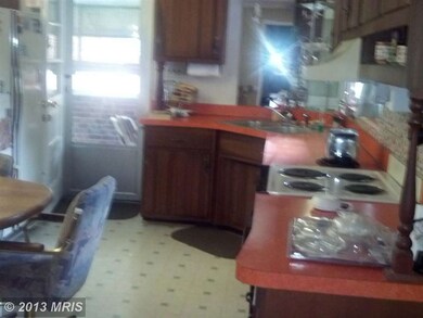 3020 Craiglawn Rd, Beltsville, MD 20705 - photo 6