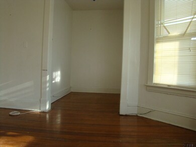 305 Division St, Schenectady, NY 12304 - photo 6