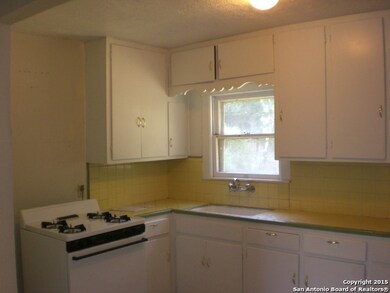 1514 W Lawndale Dr, San Antonio, TX 78209 - photo 4