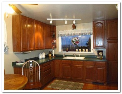 2702 W Skyline Pkwy, Duluth, MN 55806 - photo 5