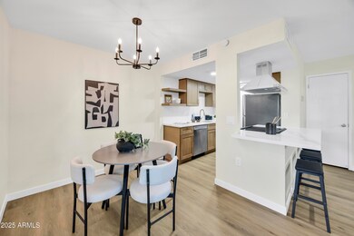 10217 N 7th Place unit B, Phoenix, AZ 85020 - photo 7