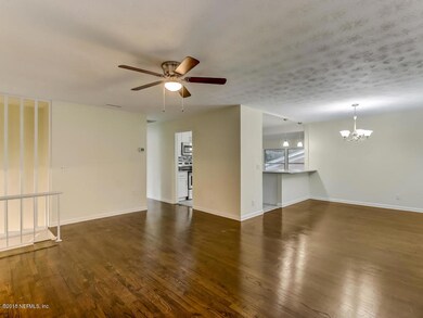 4961 Dian Wood Dr E, Jacksonville, FL 32210 - photo 5