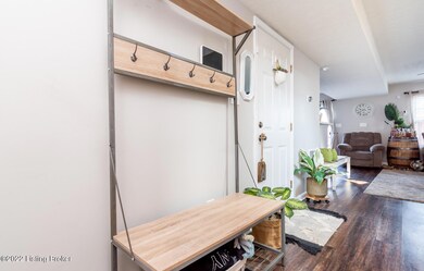 8321 Arbor Meadow Way, Louisville, KY 40228 - photo 4