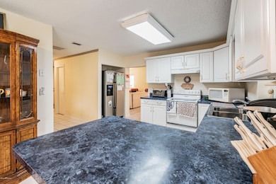 2608 Pine Estates Rd S, Jacksonville, FL 32218 - photo 4