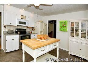 Kitchen with island
