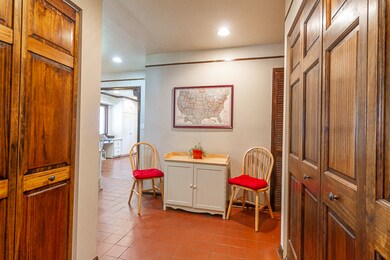 664 N Indiana St, Elmhurst, IL 60126 - photo 6