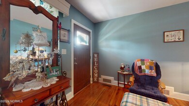 227 Sylvania St, Winterville, NC 28590 - photo 4