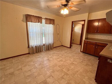 1524 Bell Ave, Mattoon, IL 61938 - photo 3