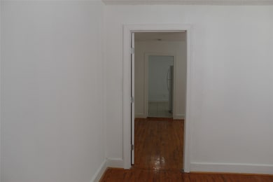 229 Neyland St unit B, Houston, TX 77022 - photo 6