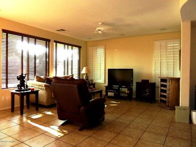 BEAUTIFUL LIVING ROOM