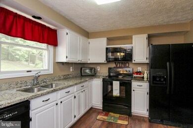 16125 Olmstead Ln, Woodbridge, VA 22191 - photo 6