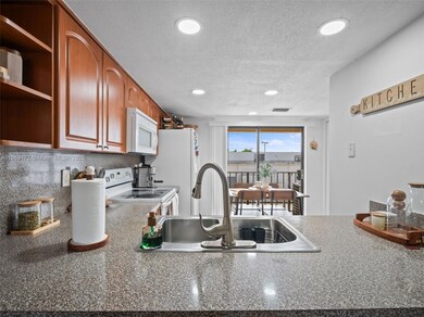 5089 W 12th Ln unit D5, Hialeah, FL 33012 - photo 7