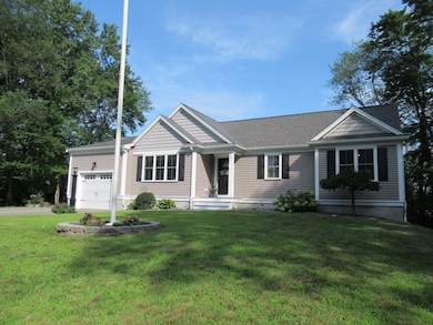 7 Fleetwood Rd, Bellingham, MA 02019 - photo 2