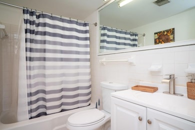 701 Pine Dr unit 107, Pompano Beach, FL 33060 - photo 2