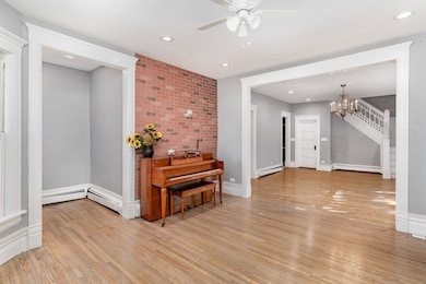 850 W Galena Blvd, Aurora, IL 60506 - photo 4