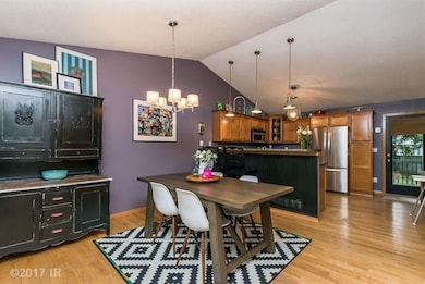 2612 45th St, Des Moines, IA 50310 - photo 2