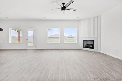 23131 E 107th St S, Broken Arrow, OK 74014 - photo 4