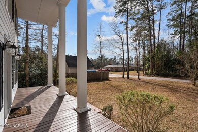 106 N Lloyd St, Burgaw, NC 28425 - photo 2