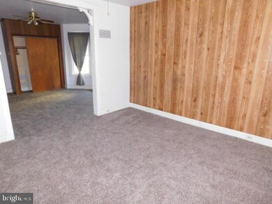 1214 E Bellevue Ave, Reading, PA 19605 - photo 4